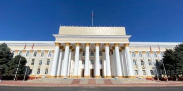 Кыргыз Республикасы Жакынкы Чыгыштагы ок атышууну токтотуу боюнча макулдашуунун жетишилгенин кубаттайт