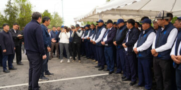 Накталай эмес төлөм, айлык акынын 30%га жогорулашы: мэр коомдук транспорттун айдоочулары менен жолугушту