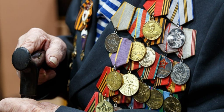 Улуу Ата Мекендик согуштун ар бир ардагерине 200 миң сом өлчөмүндө бир жолку материалдык жардам көрсөтүлөт