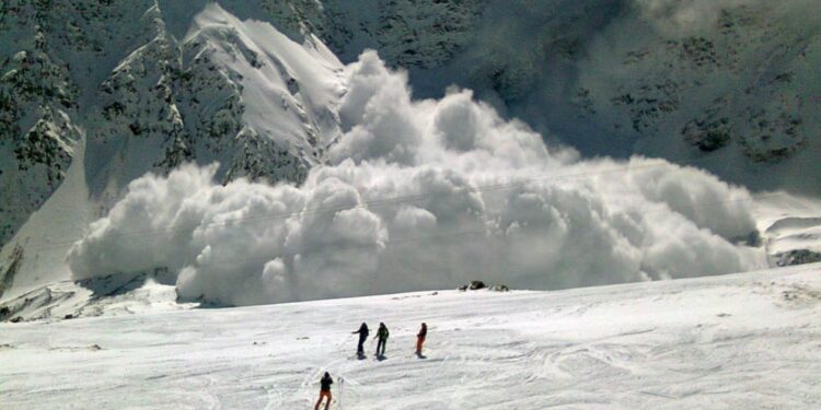 20-25-апрель күндөр аралыгында кар көчкү түшүүсү күтүлөт