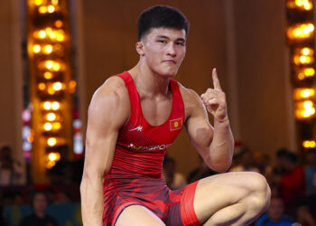 Асан Жанышов Бишкекте өтүп жаткан Азия чемпионатынын финалына чыкты