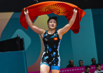 Мээрим Жуманазарова кыз-келиндер күрөшү боюнча Азиянын эки жолку чемпиону