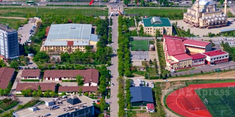 Бишкек шаарынын мэри Миңжылкыев көчөсүнүн улантылышы боюнча интервью берди