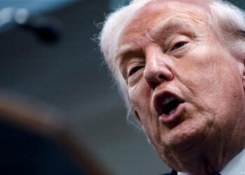 Трамп: «Эки жумага ок атууну токтотуу жана ушул мөөнөткө Ормуз кысыгын ачуу АКШ үчүн «толук жана абсолюттук жеңиш»