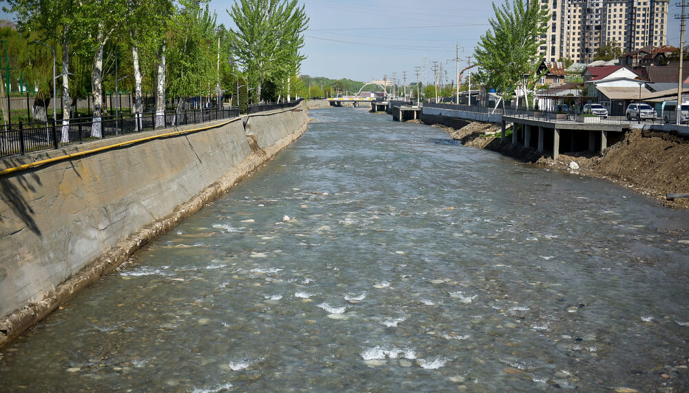 Оштогу Ак-Буура дарыясынан 323 миң тоннадан ашуун таштанды чыгарылды