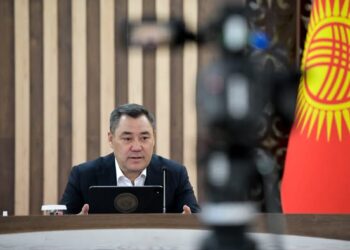 Садыр Жапаров: «Быйылкы жылы Кара-Кулжада 40 чакырым жолду оңдоп-түзөө мерчемделген»