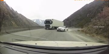 Белгиленбеген жерден жолдун каршы тилкесине чыгуу — 15 миң сом. Айып пулга жеңилдик да берилбейт