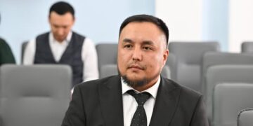 БШК № 19 шайлоо округу боюнча Улан Сариевди Жогорку Кеӊештин шайланган депутаты деп тааныды