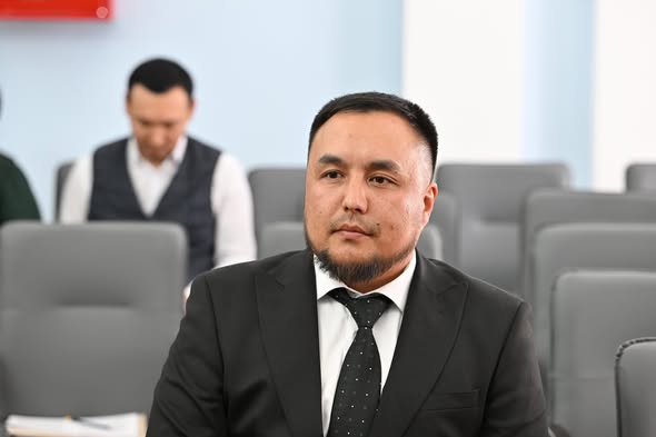 БШК № 19 шайлоо округу боюнча Улан Сариевди Жогорку Кеӊештин шайланган депутаты деп тааныды