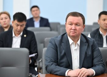 БШК №21 шайлоо округу боюнча Мирлан Жээнчороевди Жогорку Кеӊештин шайланган депутаты деп тааныды