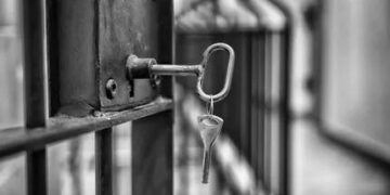 Милиция кызматкерлеринин кызмат абалын кыянаттык менен пайдалануу фактысы боюнча кылмыш иши козголду