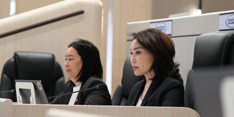 Сурабалдиева 13 жаштагы кыз Дубайга сойкулукка тартылып, кийин каза болгонун билдирди