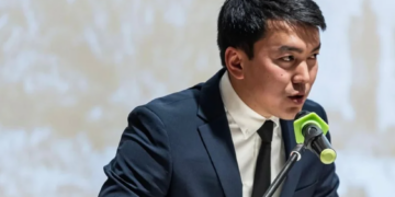 БШК Жогорку Кеңештин депутаты Абдылдабек Эгембердиевдин ыйгарым укуктарын токтотту