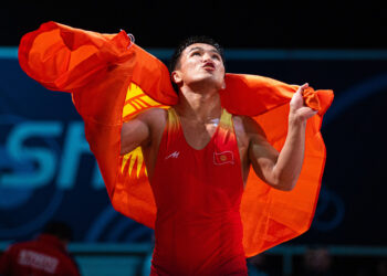 Кыргызстандын эркин күрөш боюнча улуттук курама командасы Азия чемпионатында күч сынашат