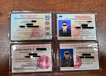 ИИМдин БМЖКККнын бөлүм башчысы жана оперативдүү кызматкери пара талап кылуу жана опузалоо фактысы боюнча кармалды