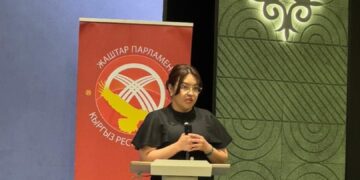 Бишкекте «Жаштар Парламенти» долбоорунун 15 жылдыгы белгиленди