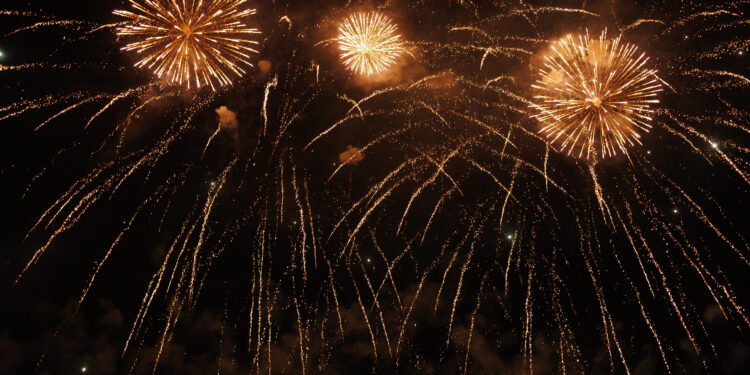 Бишкектин 148 жылдыгына арналган фейерверк жана музыка майрамы: шаардык жашоонун жаңы стандартынын белгиси